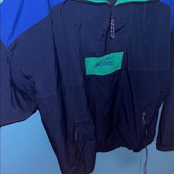 90s Columbia Black and Blue Pullover with Green Accents - Picture 4 of 5